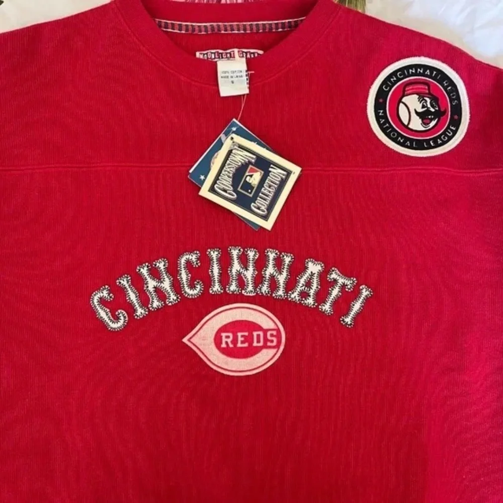 NWT Vintage Cincinnati Reds Sweatshirt Small Y2K MLB Cooperstown